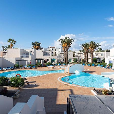 Homeforguest Apartamento Con Terraza Y Piscina En コラレホ エクステリア 写真