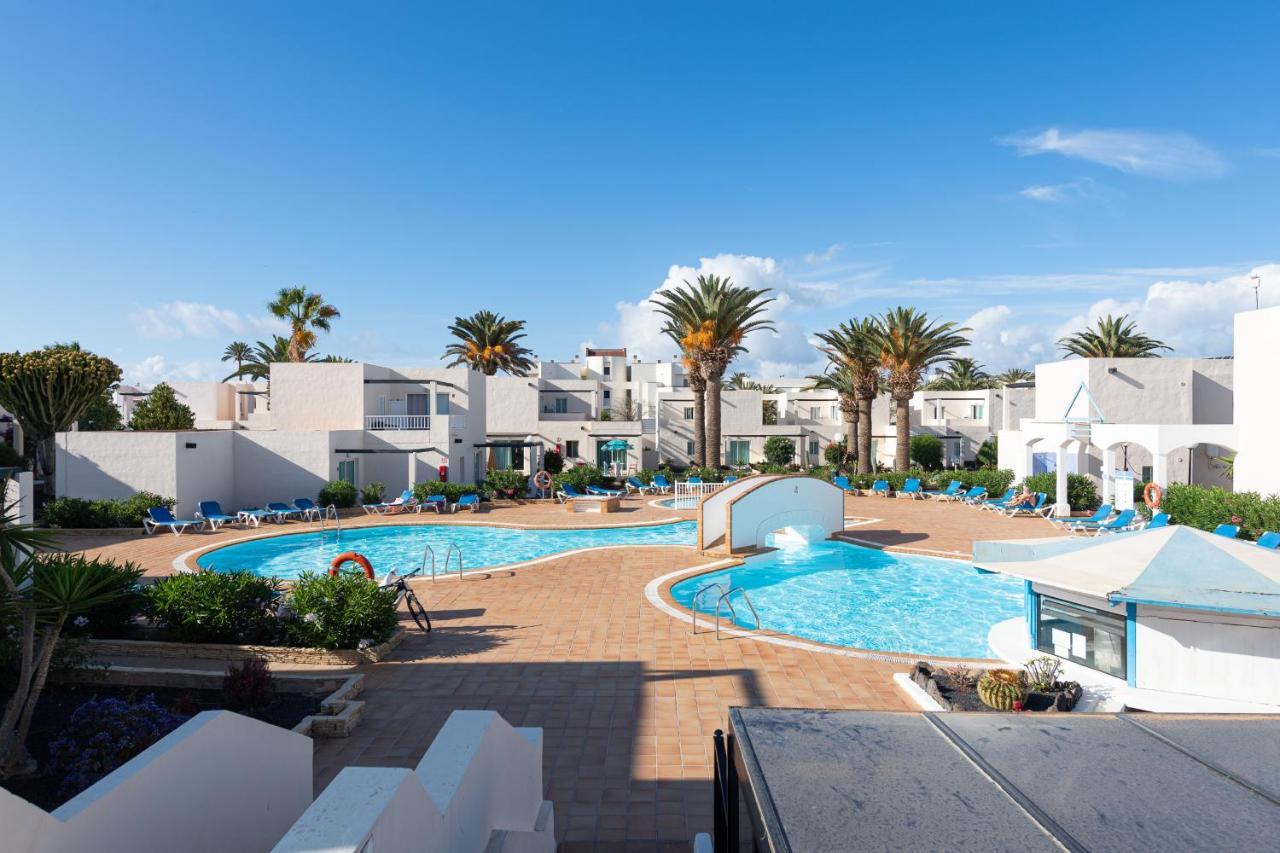 Homeforguest Apartamento Con Terraza Y Piscina En コラレホ エクステリア 写真