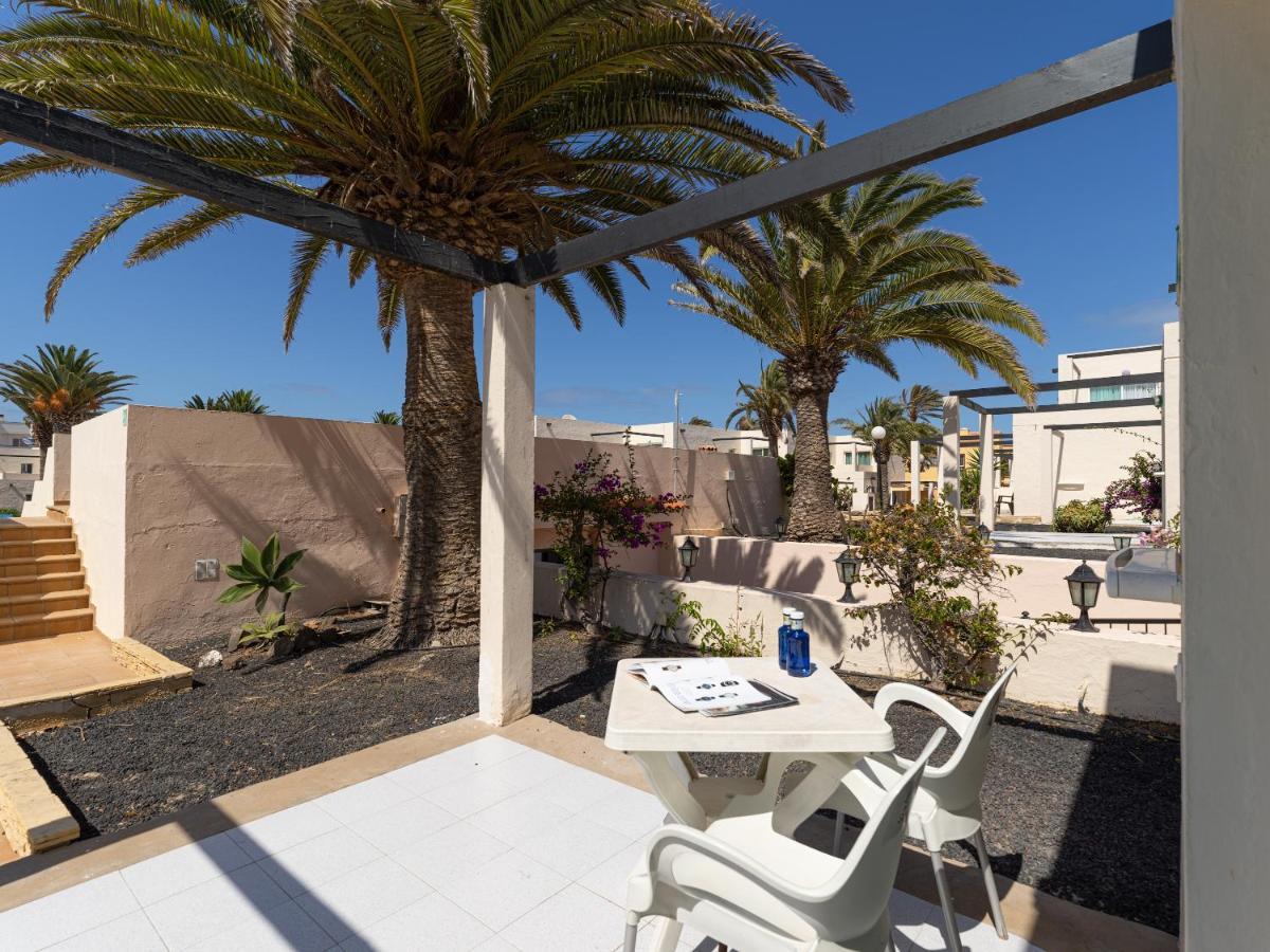 Homeforguest Apartamento Con Terraza Y Piscina En コラレホ エクステリア 写真