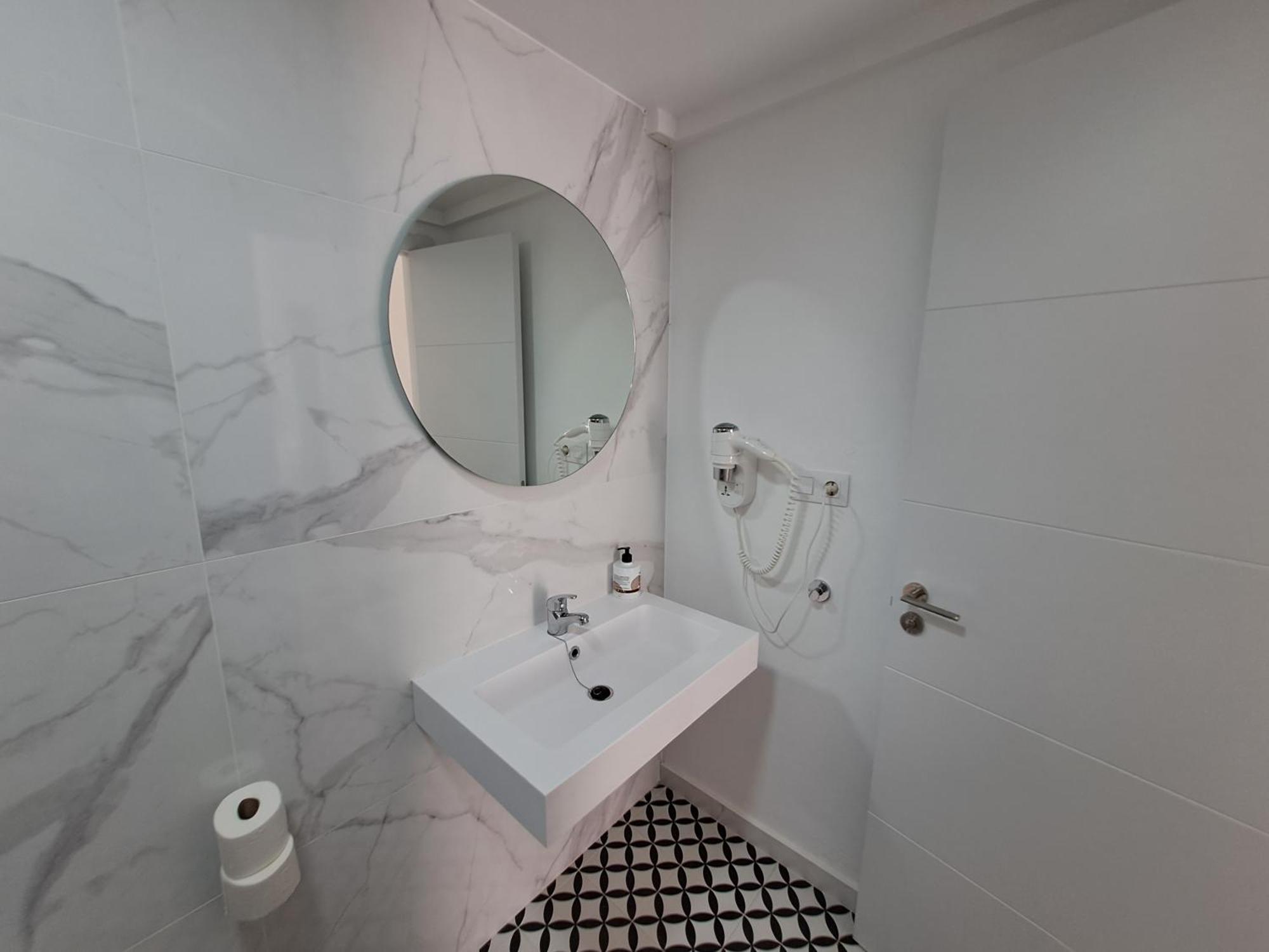 Homeforguest Apartamento Con Terraza Y Piscina En コラレホ エクステリア 写真