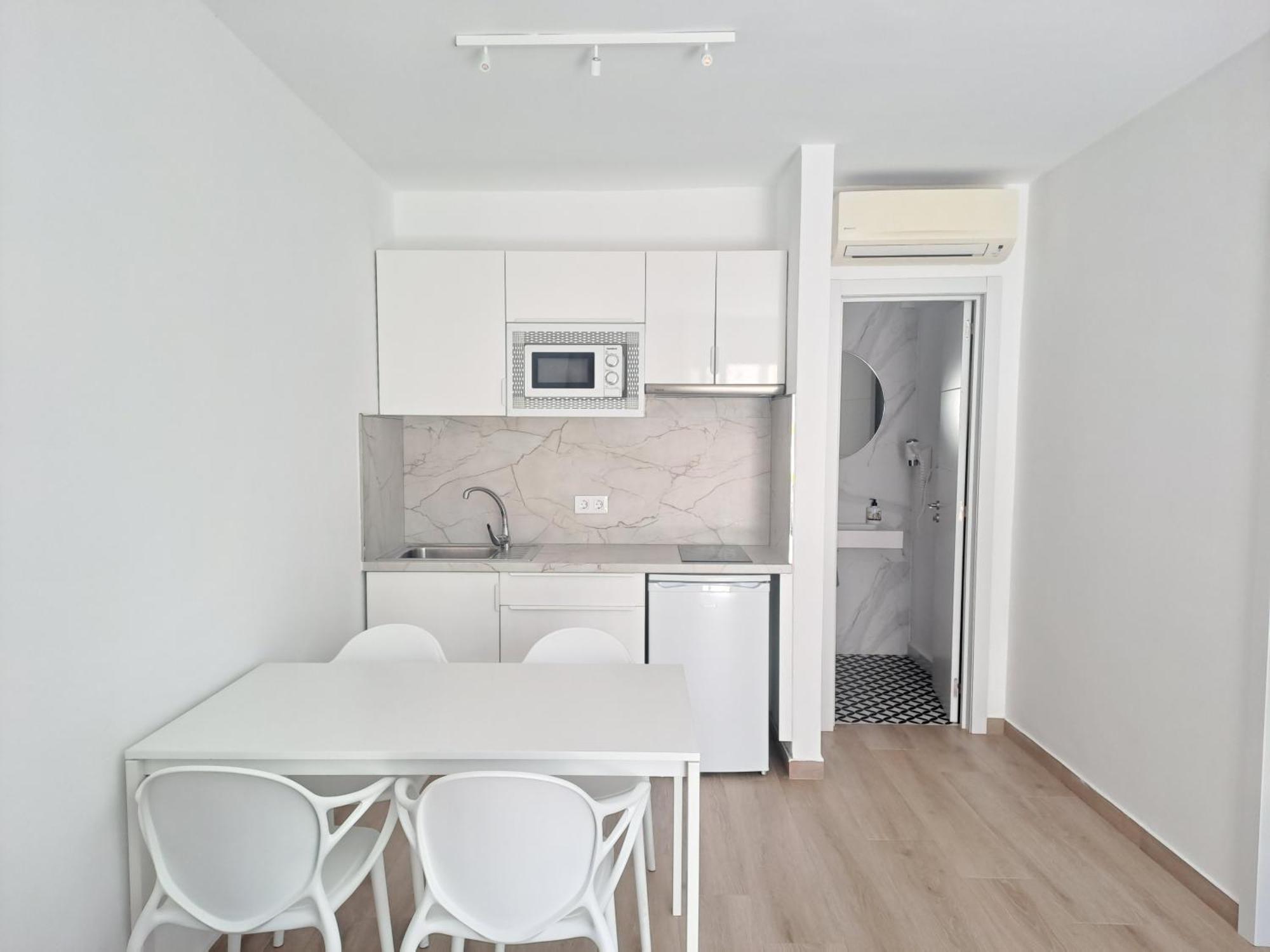 Homeforguest Apartamento Con Terraza Y Piscina En コラレホ エクステリア 写真
