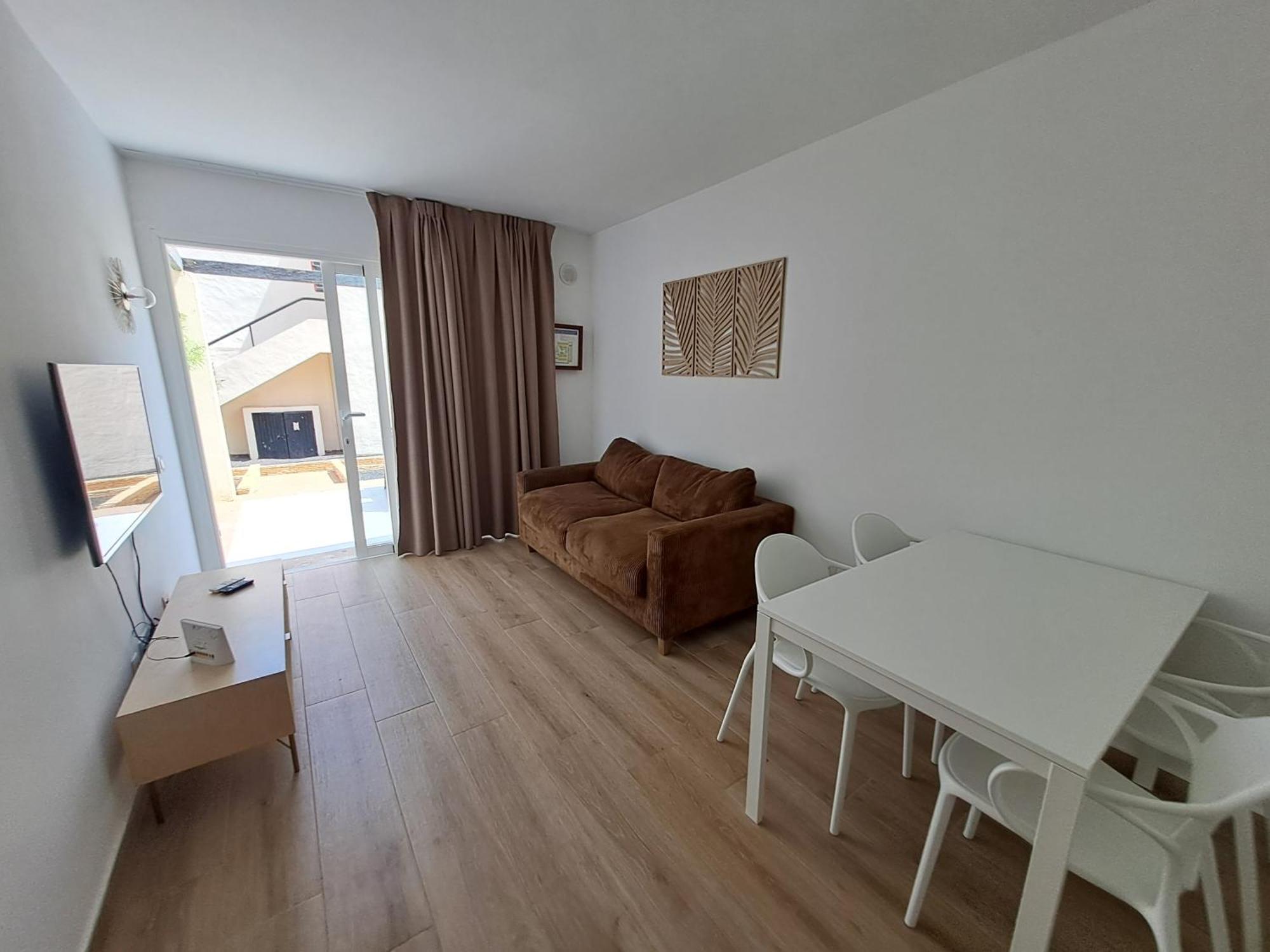 Homeforguest Apartamento Con Terraza Y Piscina En コラレホ エクステリア 写真