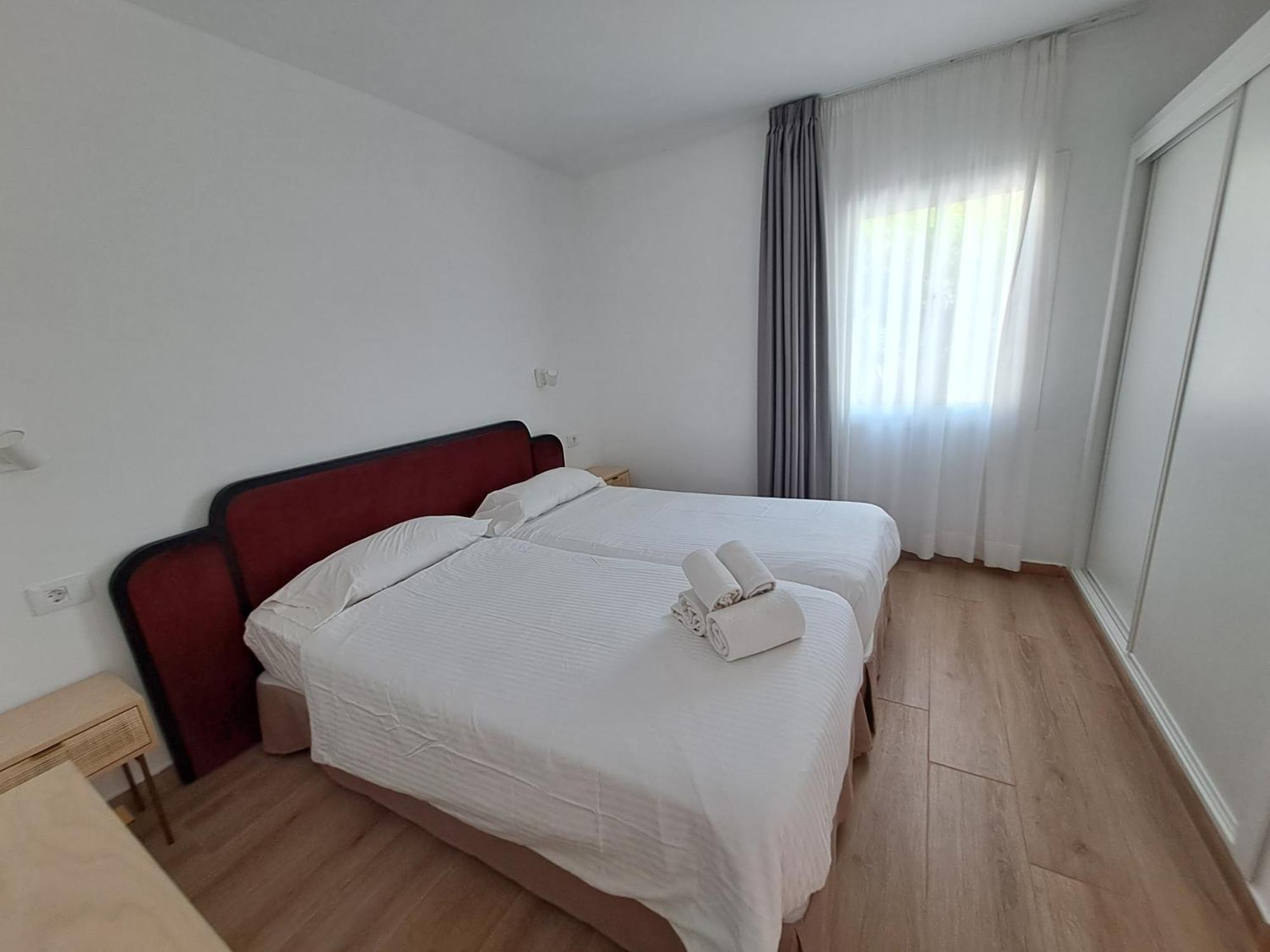 Homeforguest Apartamento Con Terraza Y Piscina En コラレホ エクステリア 写真
